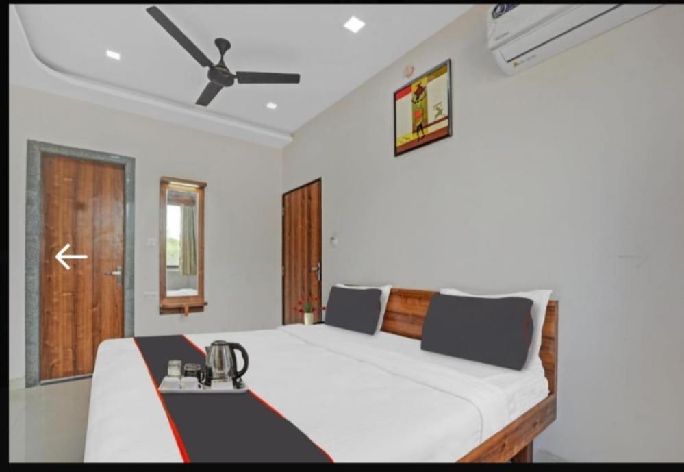 Hotel Mangal Niwas Udaipur Kültér fotó
